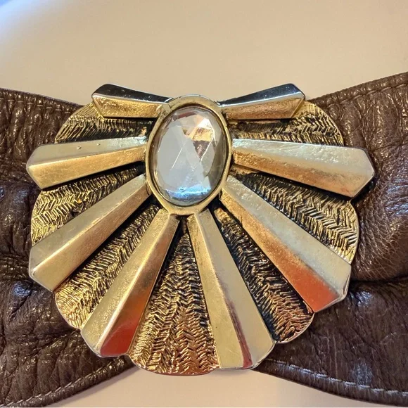 90s Vintage asymmetric waist belt, buttery soft leather, brown, snaps closure, S - Picture 2 of 11